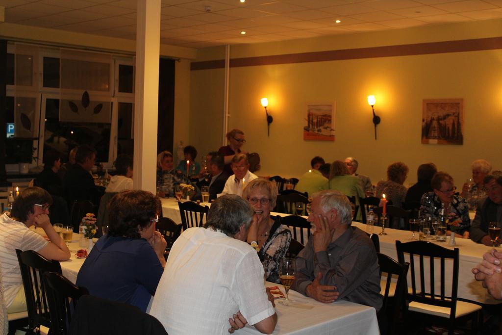 Tivoli Hotel Zerbst Bagian luar foto