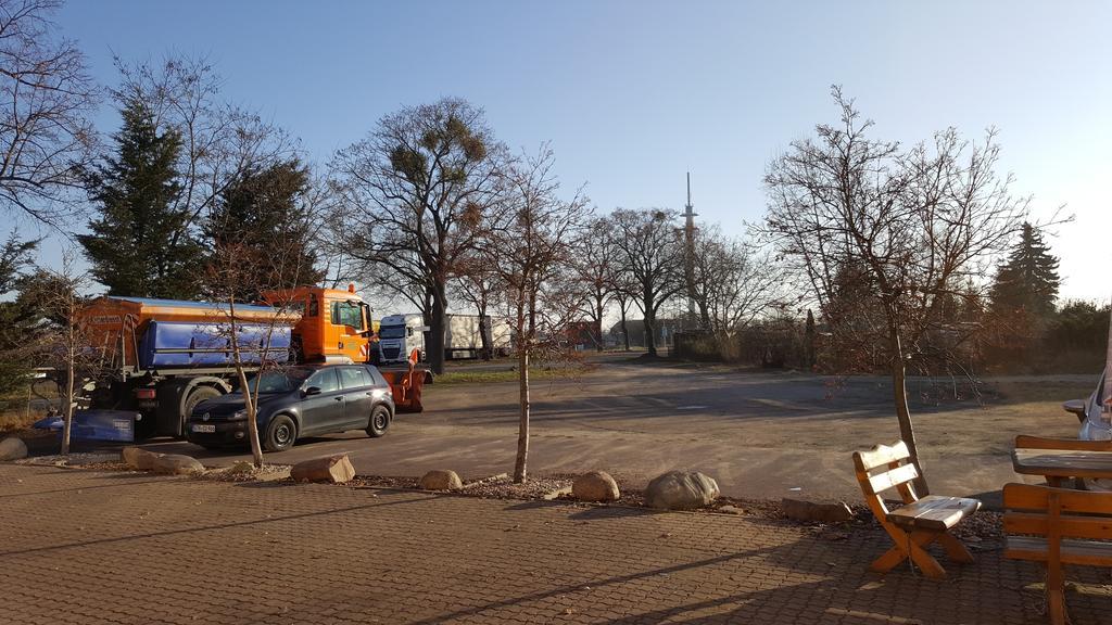 Tivoli Hotel Zerbst Bagian luar foto